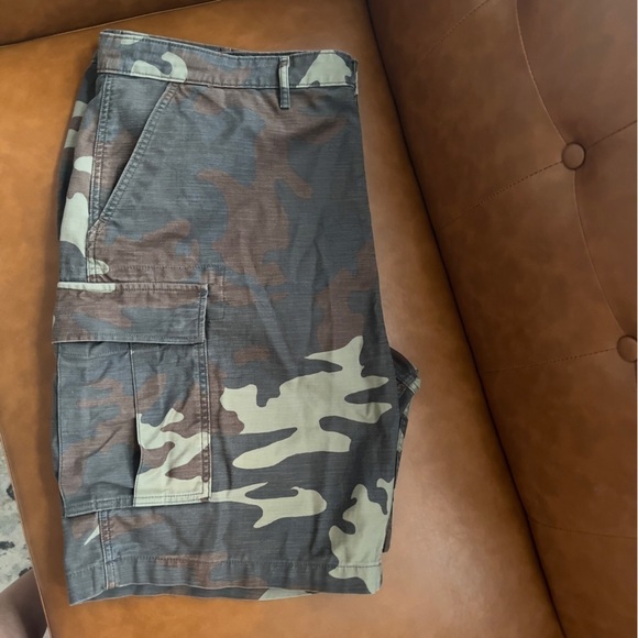 Levi Camo Cargo Shorts Mens 44 Army Utility Heavyweight Workwear Outdoors - Picture 7 of 10